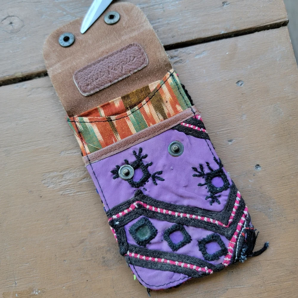 🪬🍄 Free People Boho Embroidered Repurposed vtg banjara hippie Wallet card case